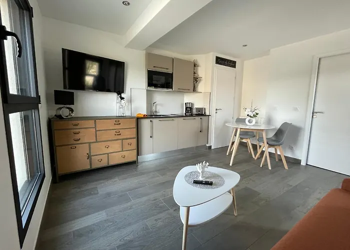 Au Charme Des Marees Apartment *